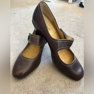 softspots Button Detail Heeled Leather Mary Janes